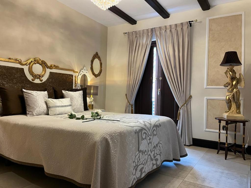 Hotel Boutique Casa Veracruz Estepona Szoba fotó